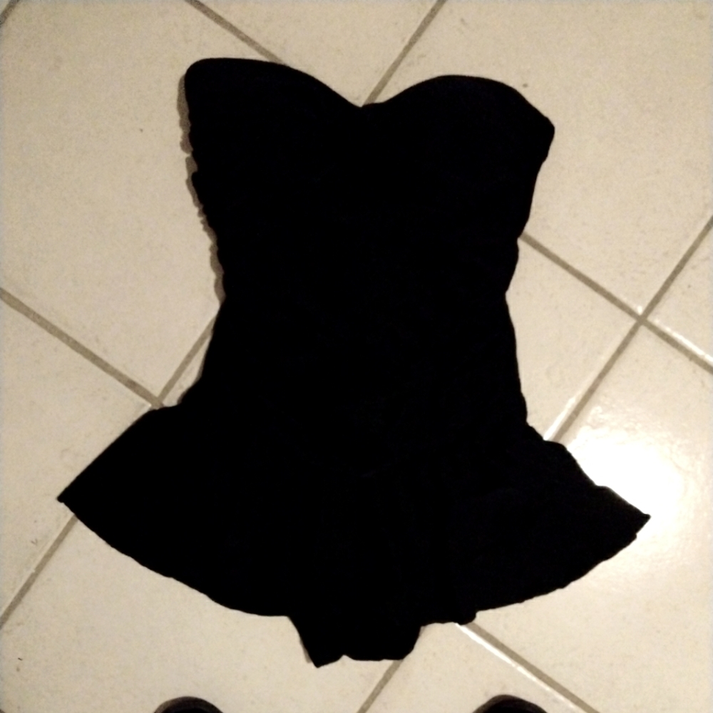 White stag one piece bathing suit medium black